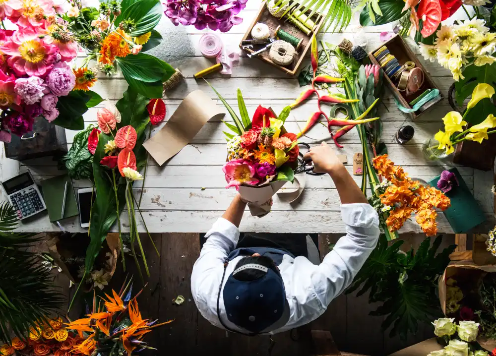 flower-shop-business-owner-working-service